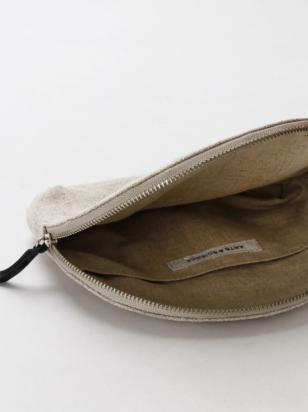 Round pouch M – ARTS&SCIENCE ONLINE SELLER