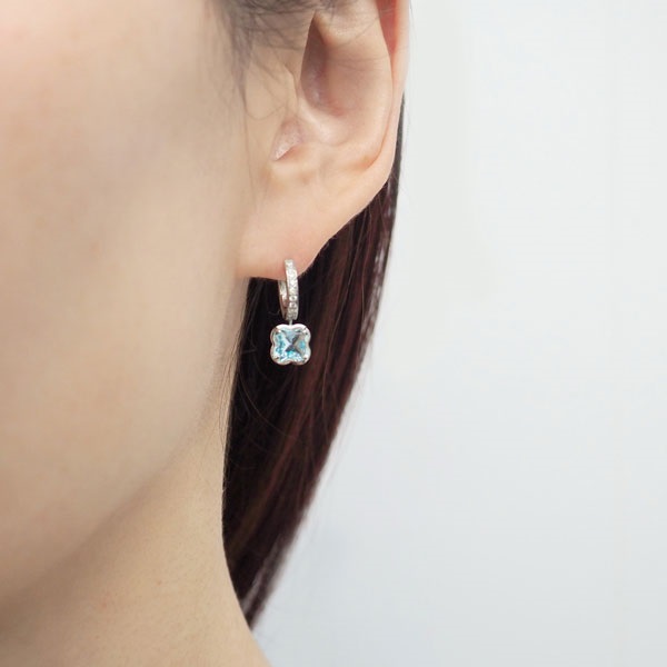 Pt950ブルートパーズ/ダイヤモンドピアス | ポンテヴェキオ公式