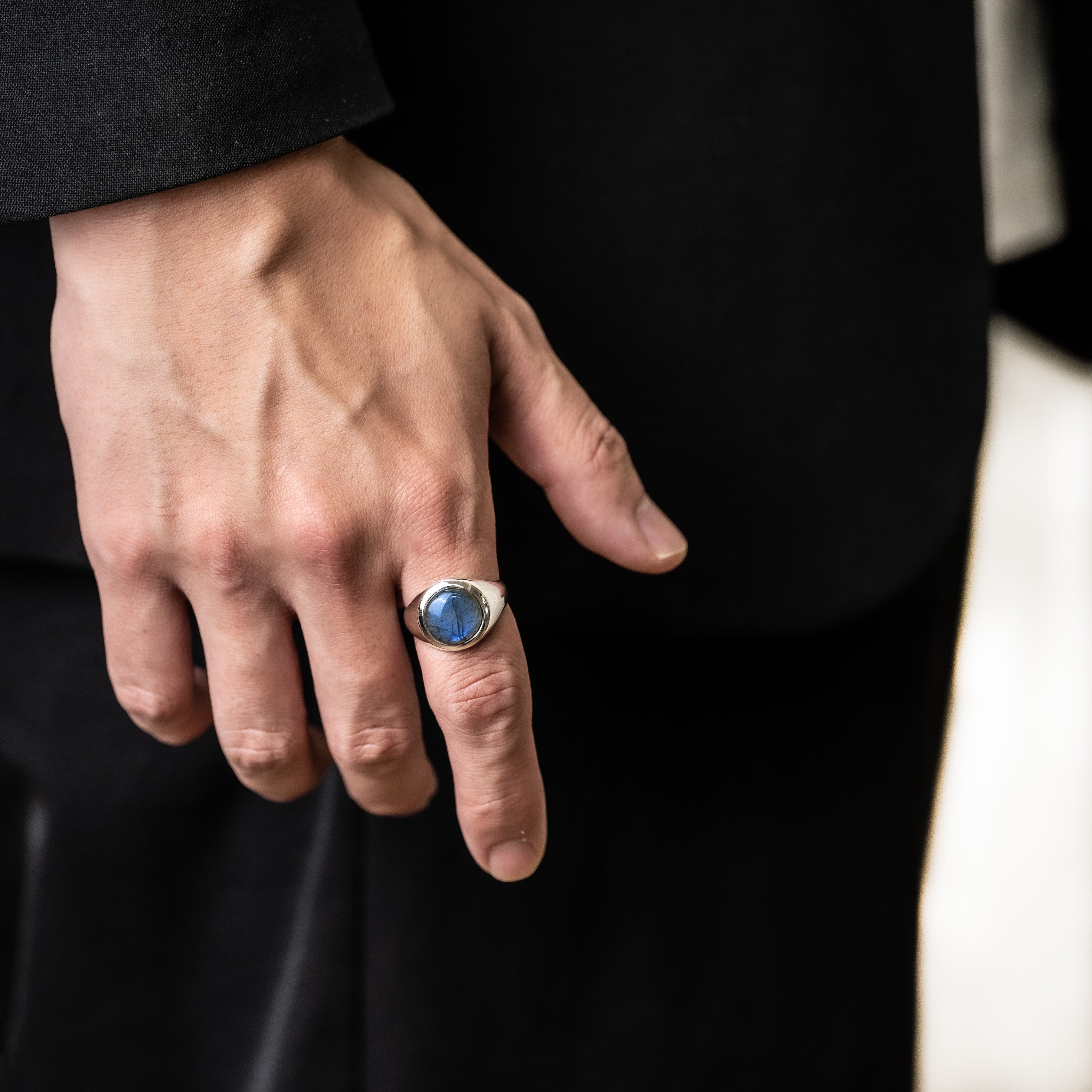 Labradorite Round Cabochon ring – HASH.