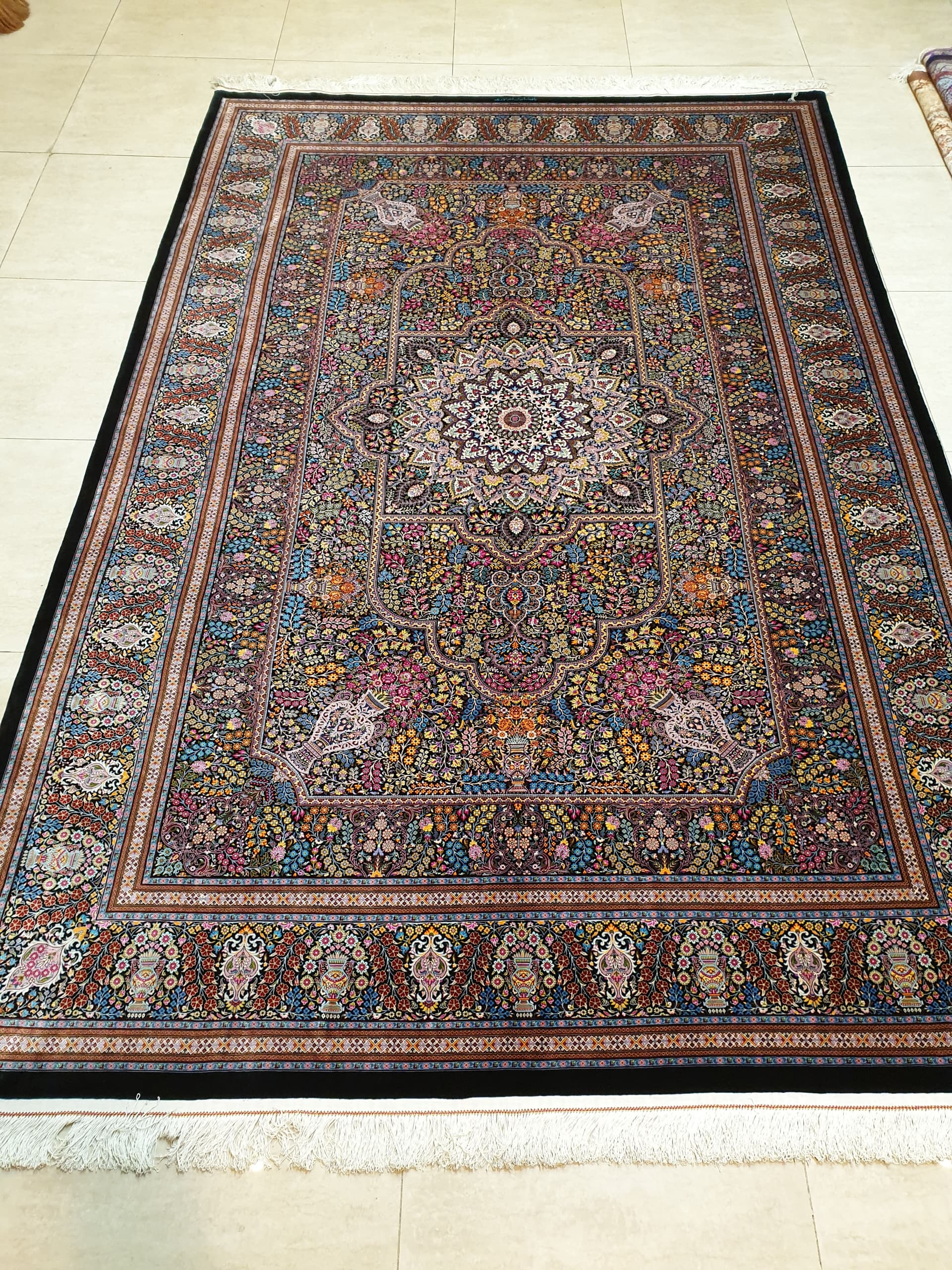 高級ペルシャ絨毯クム産シルク100％ ノウリ工房 300x203cm（FN-10049