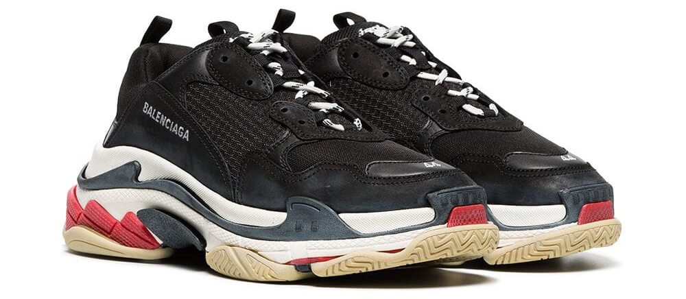 バレンシアガ「トリプル S」の魅力に迫る！注目コーデや特徴まで一挙