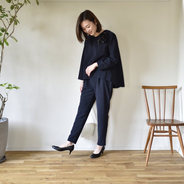 フォーマルに使えるレザーパンプス – OURHOME