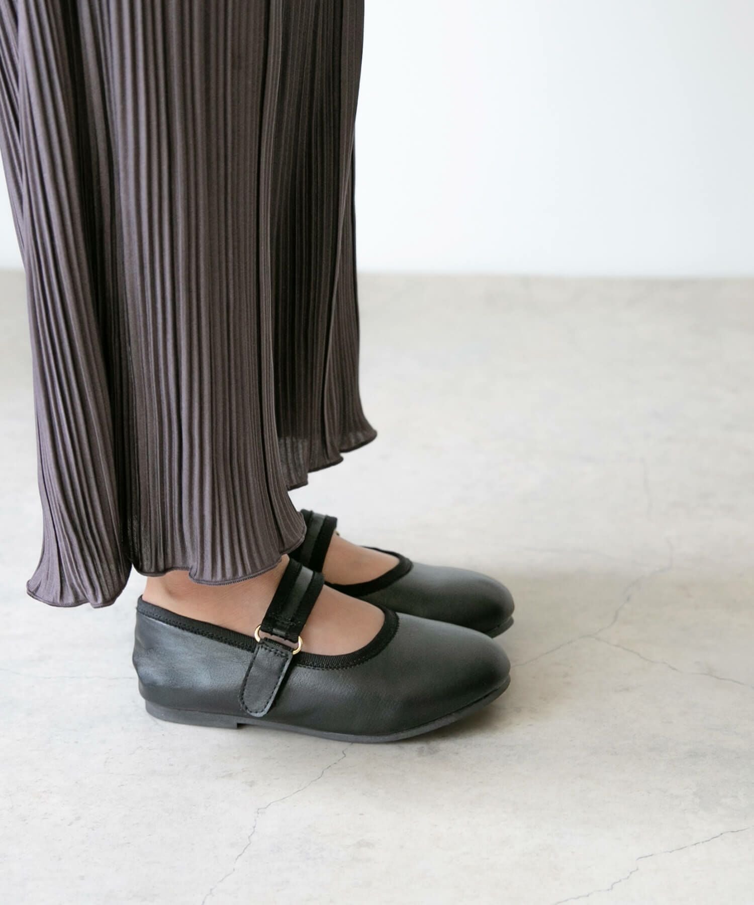 menue (メヌエ) キッズ ラウンドトゥ ストラップシューズ 送料無料