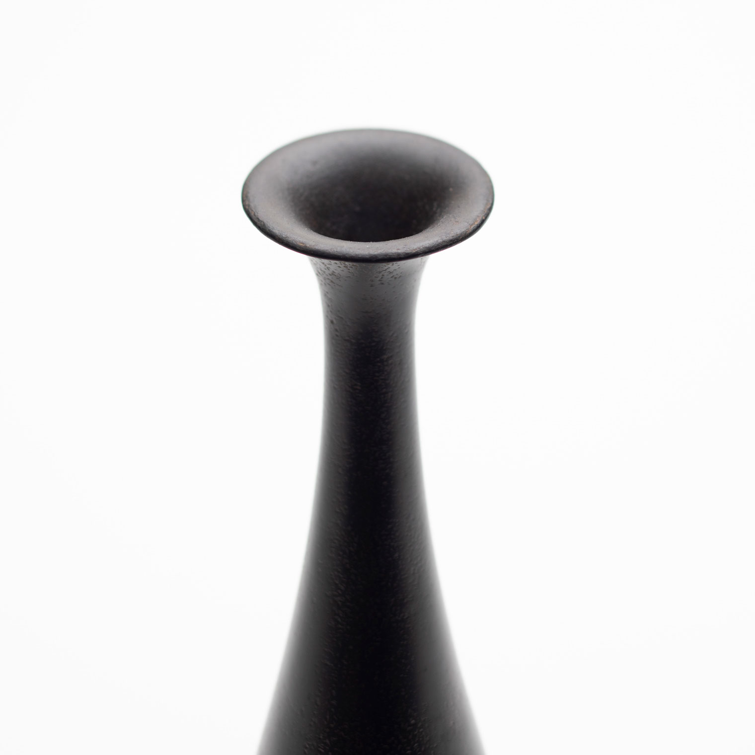 黑 花器 | Works | 安齊賢太 | panorama