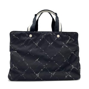 CHANEL（シャネル）の新旧トラベルライン！その違いと定価は？ - Brand