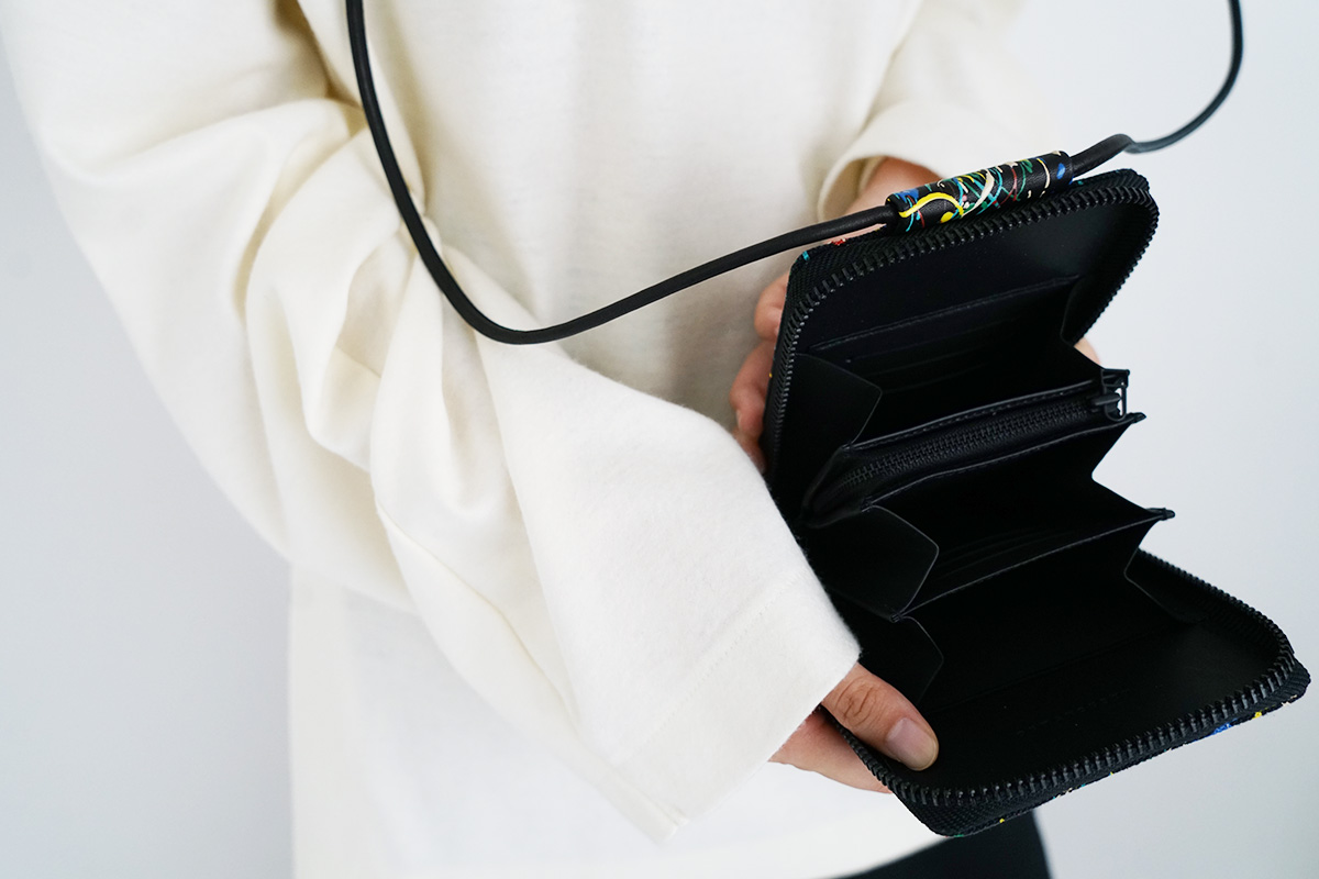 macromauro マクロマウロ SPLASH SHOULDER WALLET [BLACK]_