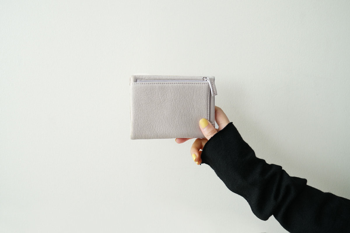 Mochi モチ trifold wallet[ma-pro-28/green grey] 鹿革 3つ折り財布
