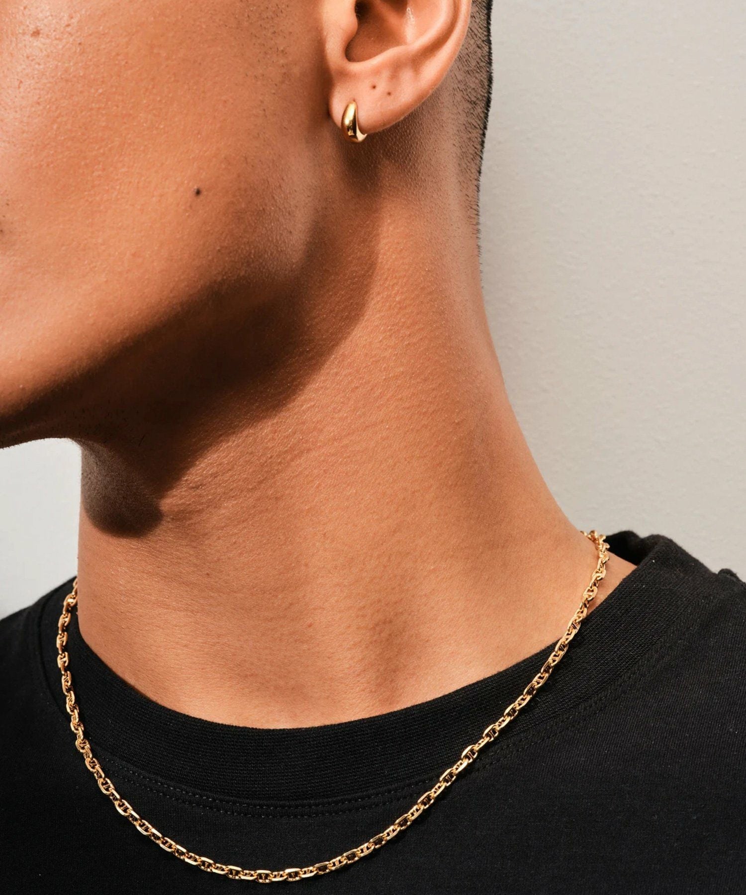 TOM WOOD(トムウッド)】 Ice Huggies Gold ピアス｜PARIGOT ONLINE