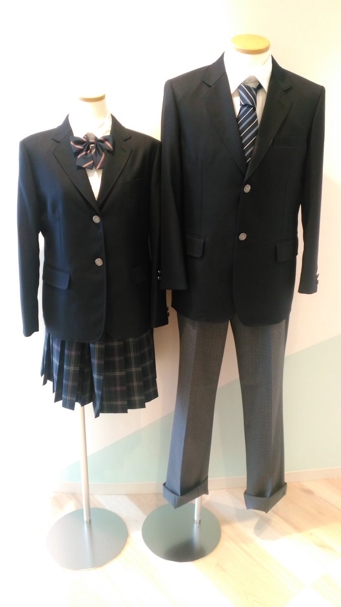 飛鳥未来きずな高等学校には制服があります！制服の試着もできますよ