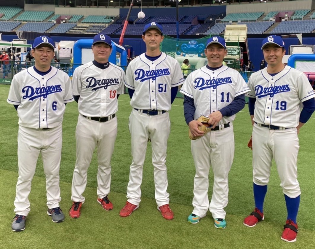 井端弘和さん「やはりユニホームに袖を通すと身が引き締まります」 中