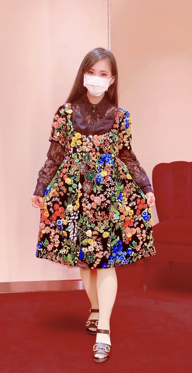 両親からの誕生日プレゼントは 660万円のワンピースだった‼️‼️ GUCCI