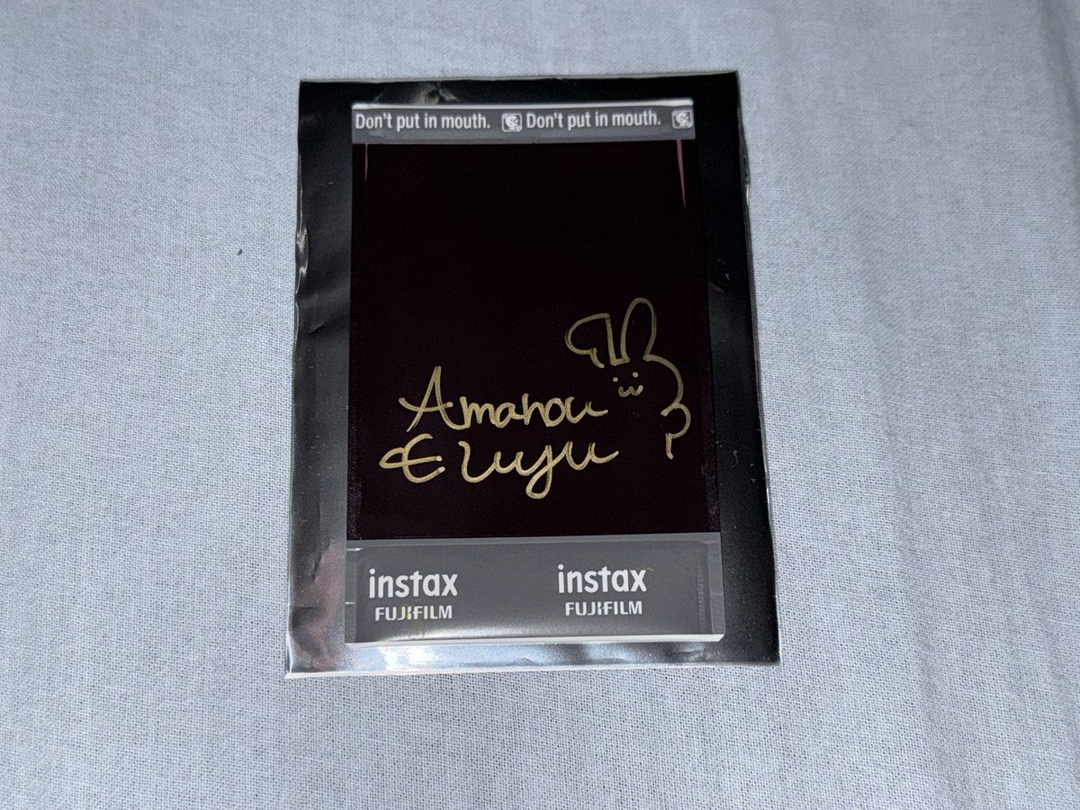 らいぱれの戦利品🎁 ・豪華入場特典✨ ・自引きした缶バッジとトレカ