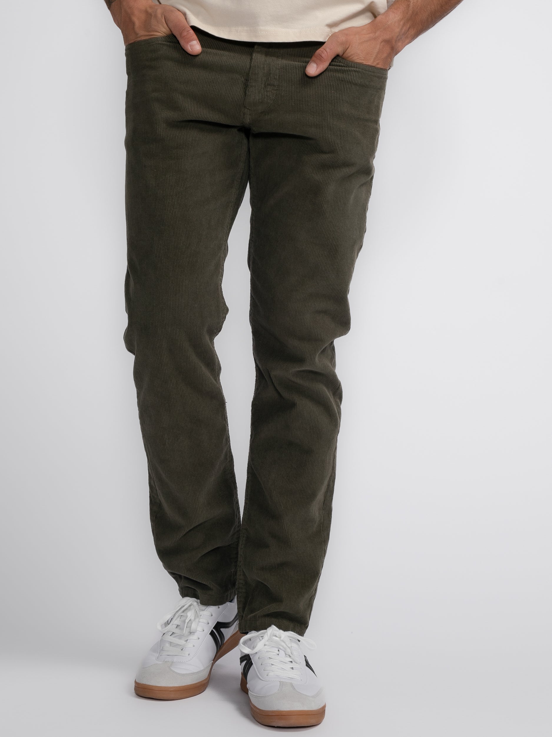 Russel Cords Regular Tapered Fit Pants Wrangell | Official Petrol