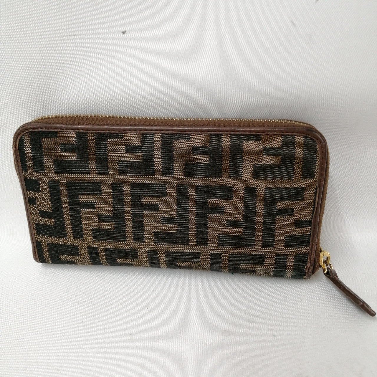 フェンディ(FENDI)|ラウンドファスナー長財布|【ハードオフ公式通販