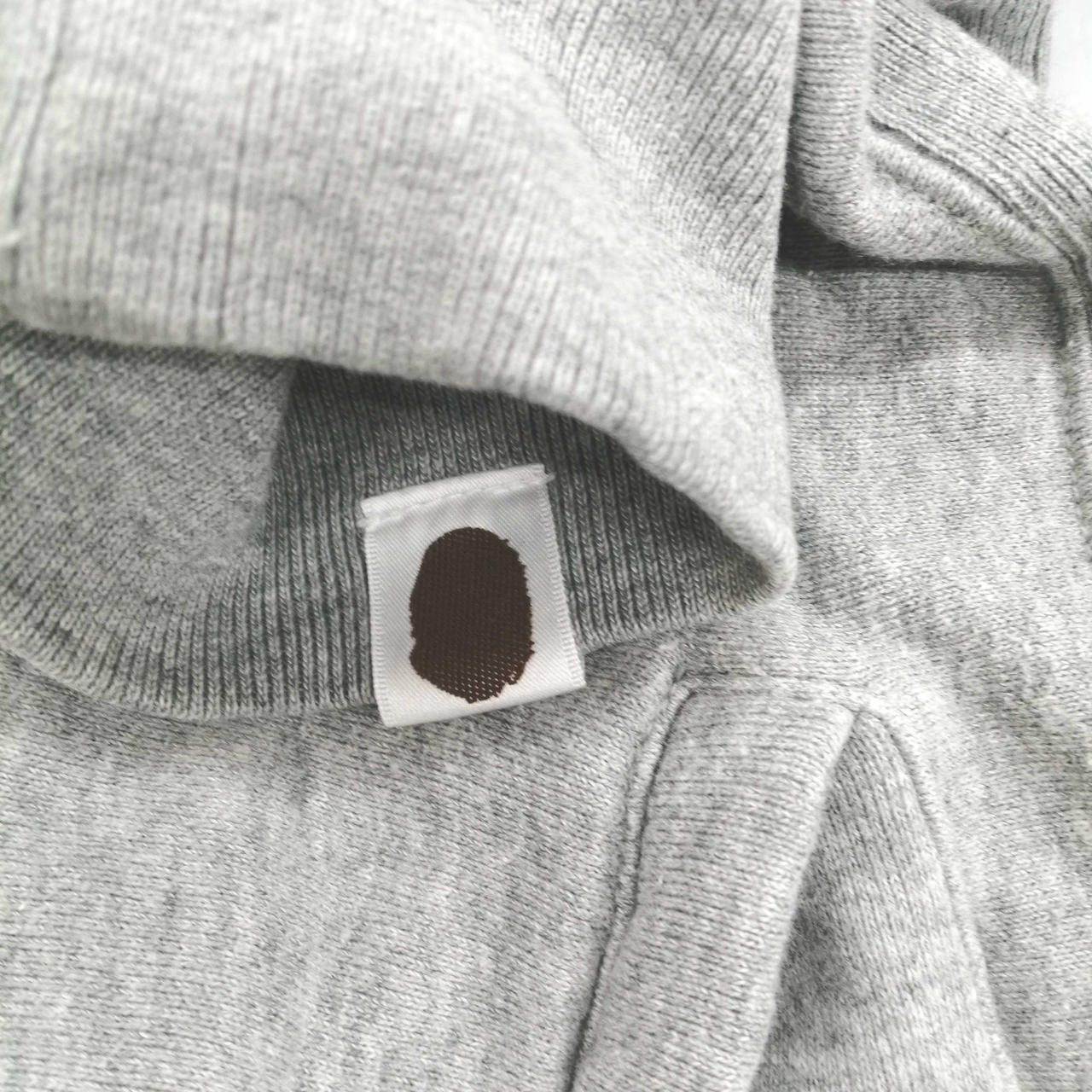 アベイシングエイプ(A BATHING APE)|センターロゴパーカー|【ハード