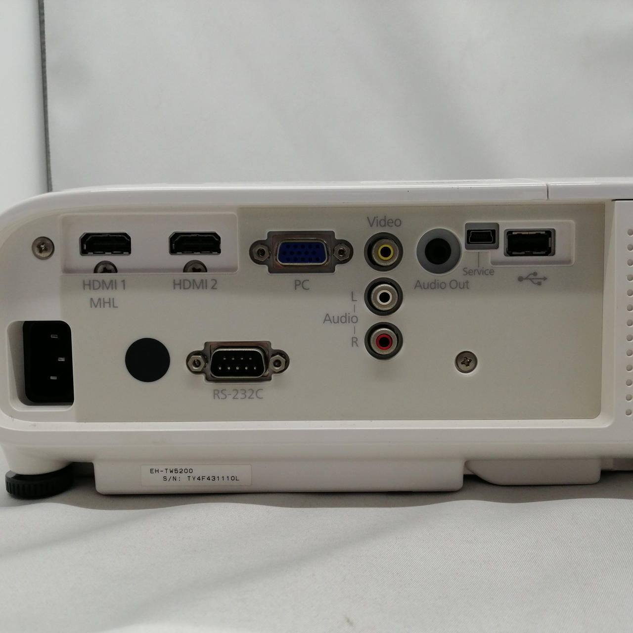 EPSON EH-TW5200 プロジェクター本体 ホームシアター 映画 EH-TW5200