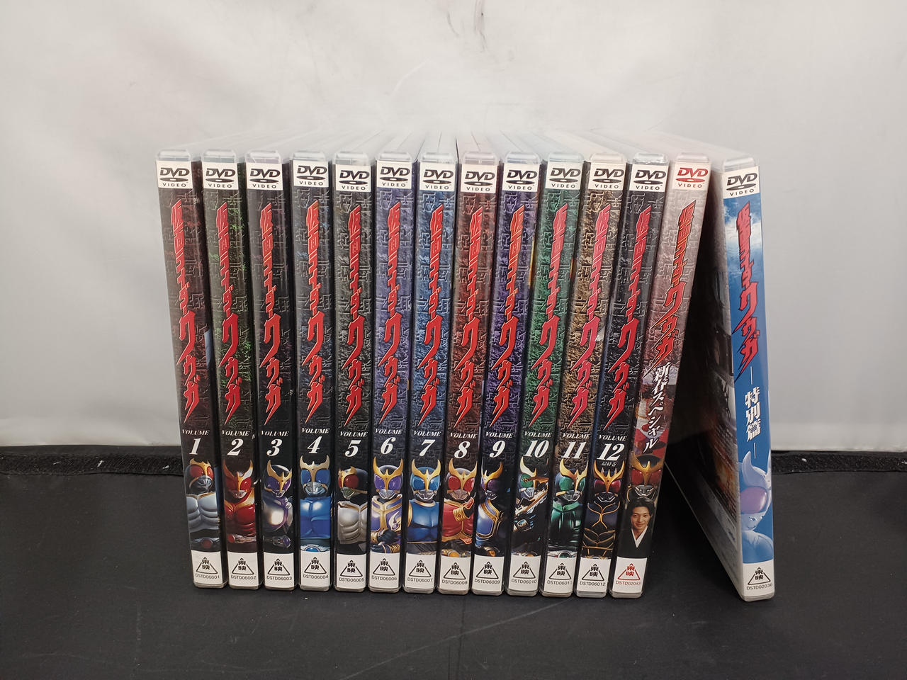 東映|仮面ライダークウガ 1〜12巻 スペシャルDVD|【ハードオフ公式通販