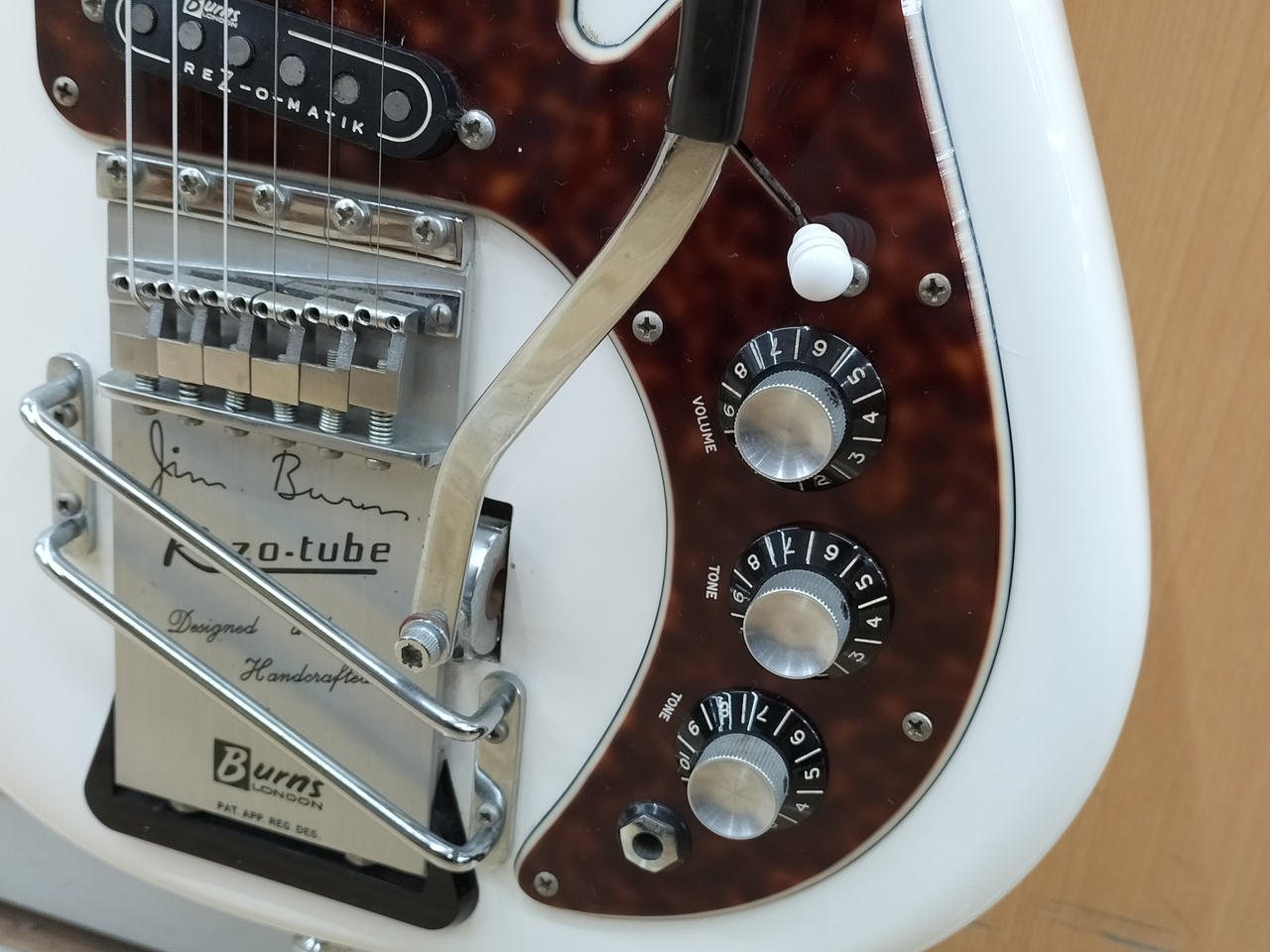 バーンズ(BURNS)|エレキギター|【ハードオフ公式通販】オフモール