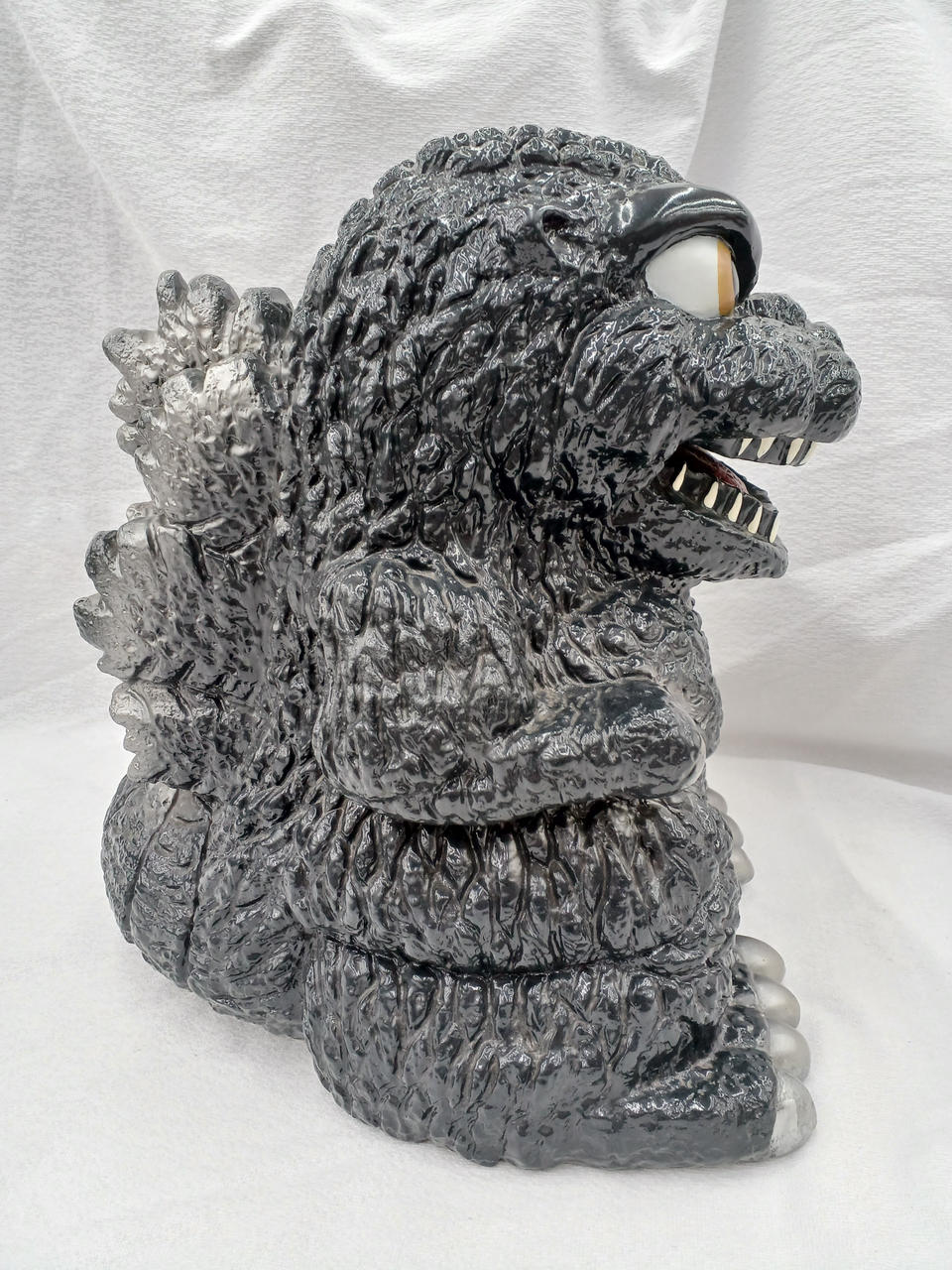 YUTAKA|ゴジラの貯金箱|【ハードオフ公式通販】オフモール