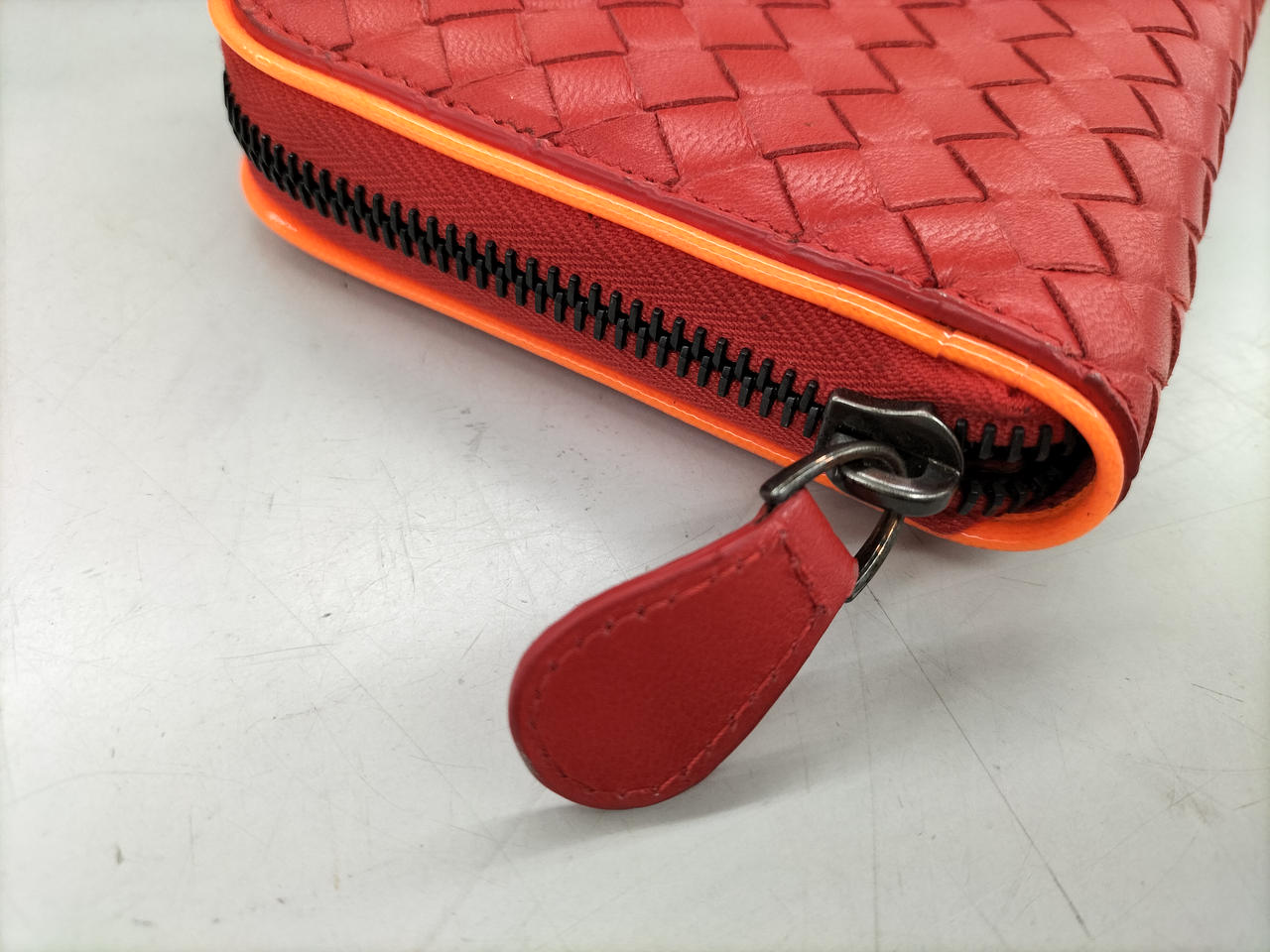 BOTTEGA VENETA|ボッテガヴェネタ 長財布 赤 イントレチャート 箱付属