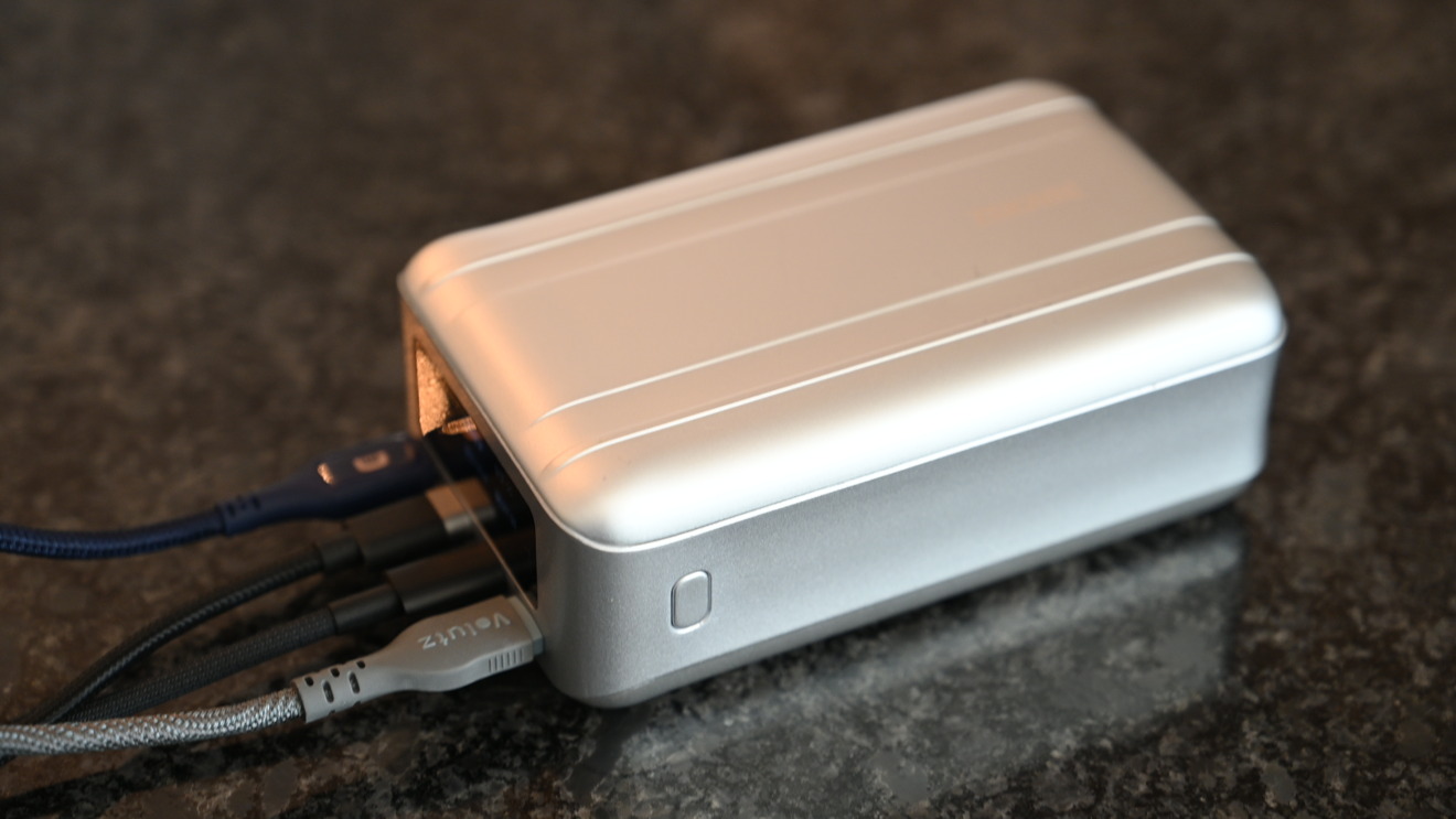 Review: Ditch Your Other Chargers For Zendure's SuperTank Pro