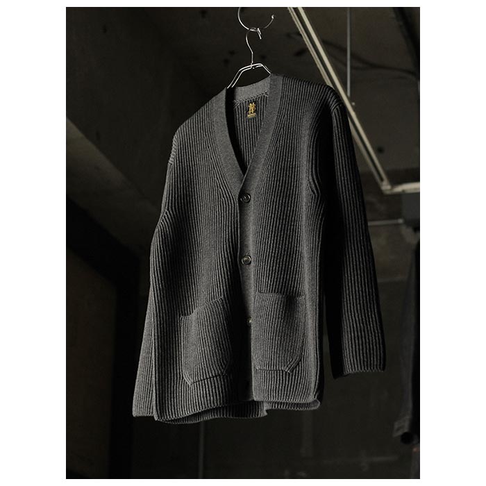 僕は好き、バトナーのカーディガン