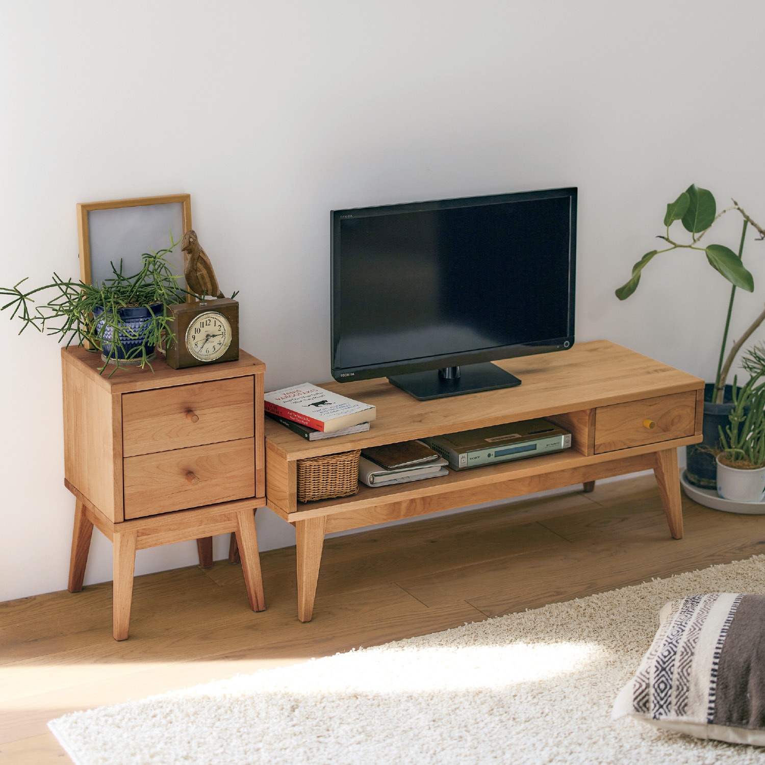 天然木アルダー材でつくったテレビラック（テレビ台/テレビボード