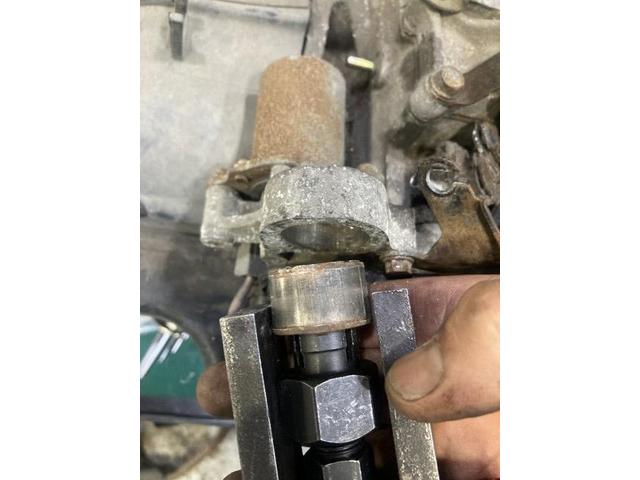 ライブディオ ZX エンジンマウント・ハンガー ブッシュの交換