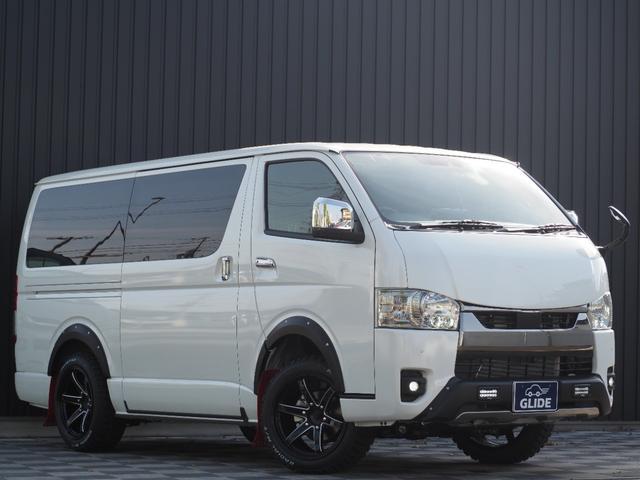 トヨタ ハイエースバン 4WD バッドフェイス オーバーフェンダーの