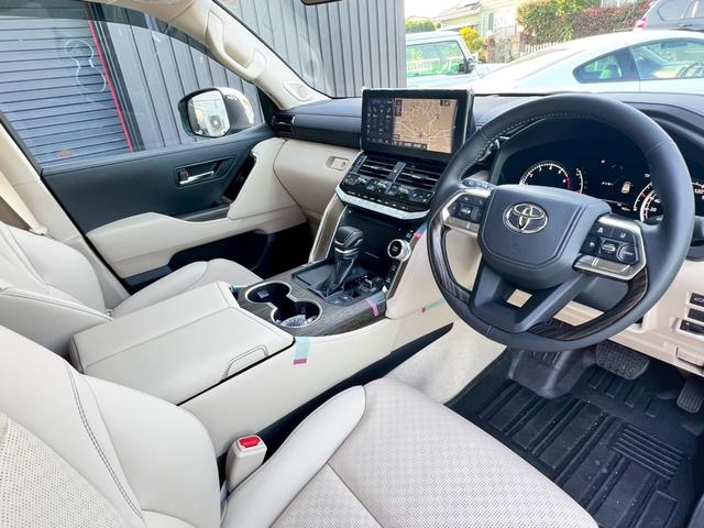 TOYOTA LAND CRUISER ZX | 2024 | PEARL | 900 km | details