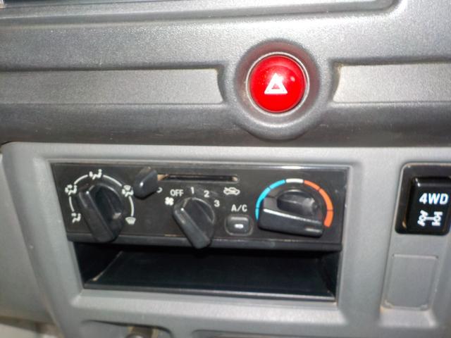 三菱 ミニキャブトラック Vタイプ パワステ エアコン 4WD切り替え