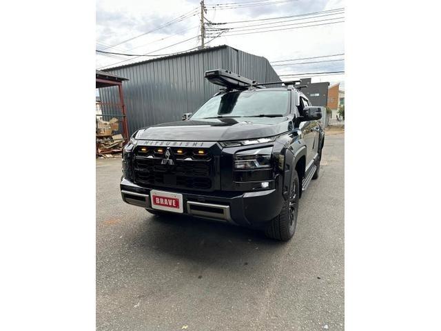 三菱 トライトン GSR オプションオーバーフェンダー オプション