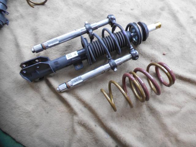 スズキ スイフトスポーツ ローダウンスプリング取付｜グーネットピット