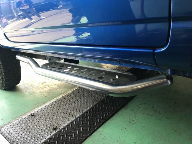 スズキ ジムニー（JB23W) SUZUKI SPORT サイドステップバー 外装品