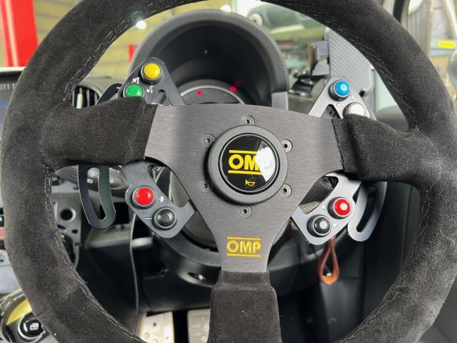 OMP OMP ステアリングボス ブラック アバルト500で使用 ステアリング