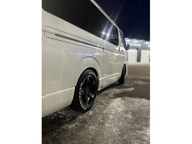 ハイエースバン カスタム Delfino Lineオーバーフェンダー取り付け