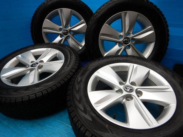 タイヤ溝たっぷりのハリアーなどに装着できる17インチスタッドレス