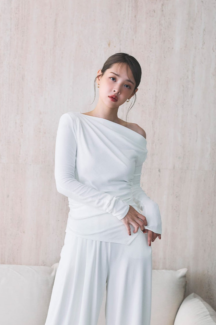 アシンメトリードレープロングスリーブトップス – poláura OFFICIAL