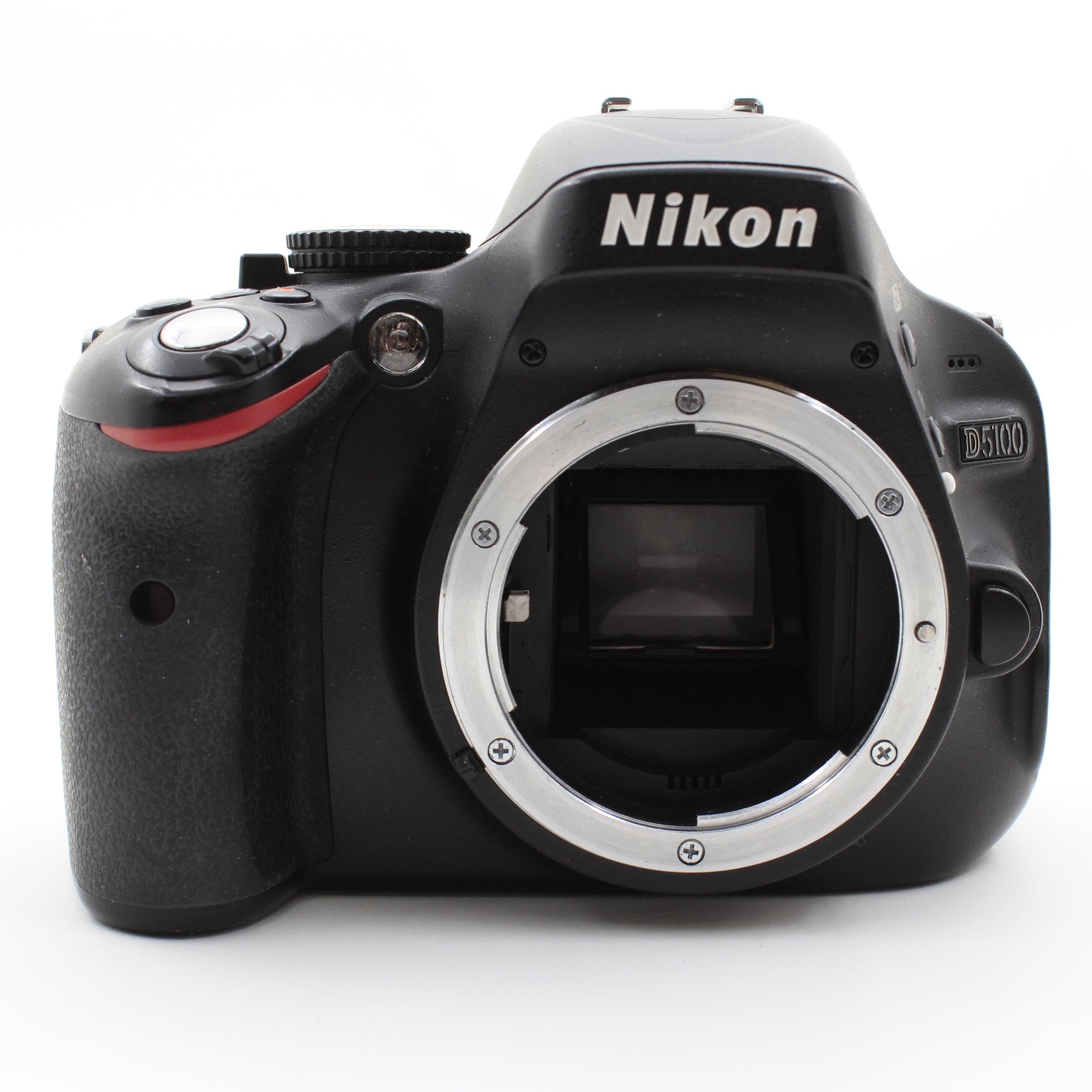 USED * Nikon D5100 with AF-S DX 18-55mm f/3.5-5.6G VR Lens SHUTTER