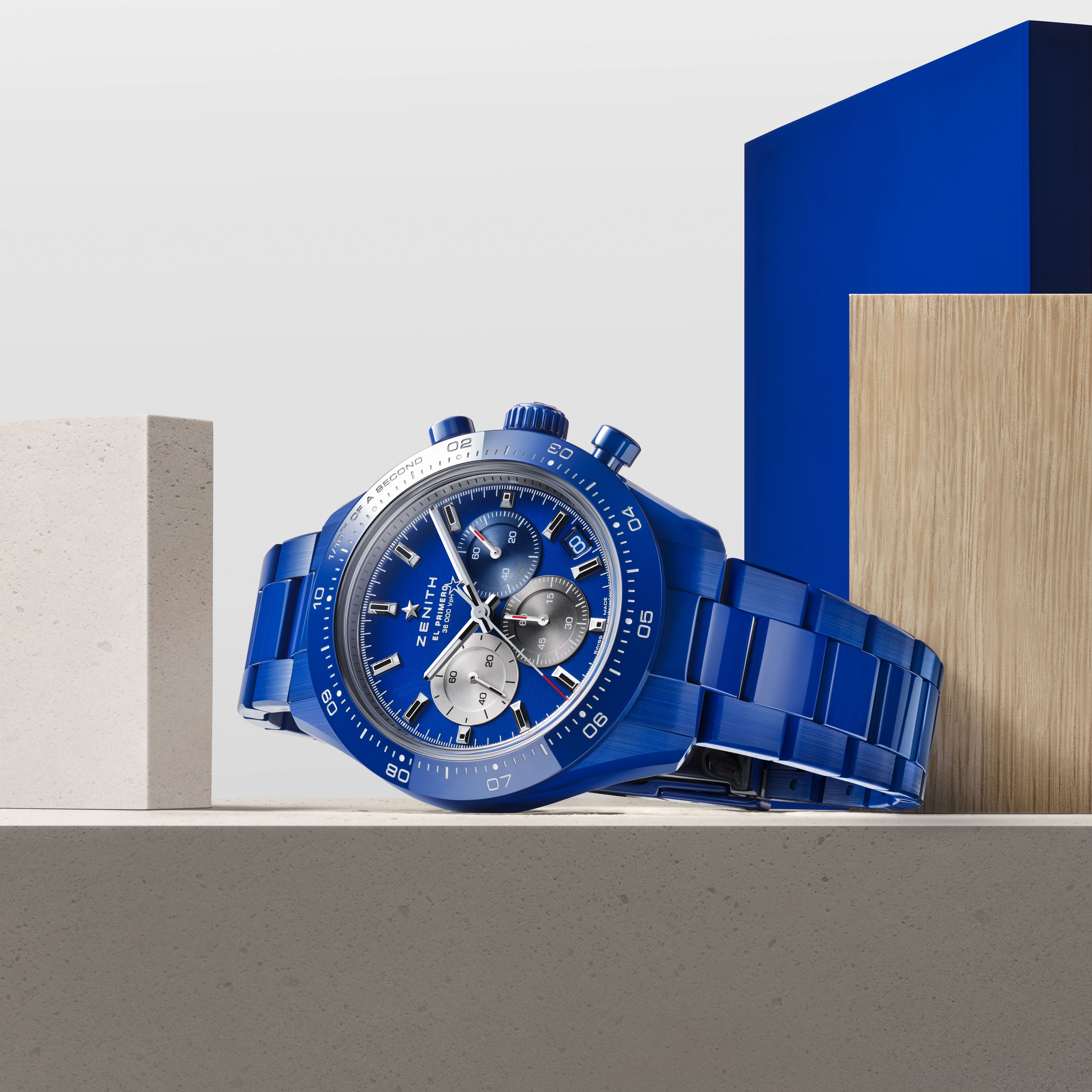 ゼニス、ブルーセラミック製クロノグラフのトリロジー ー 160th