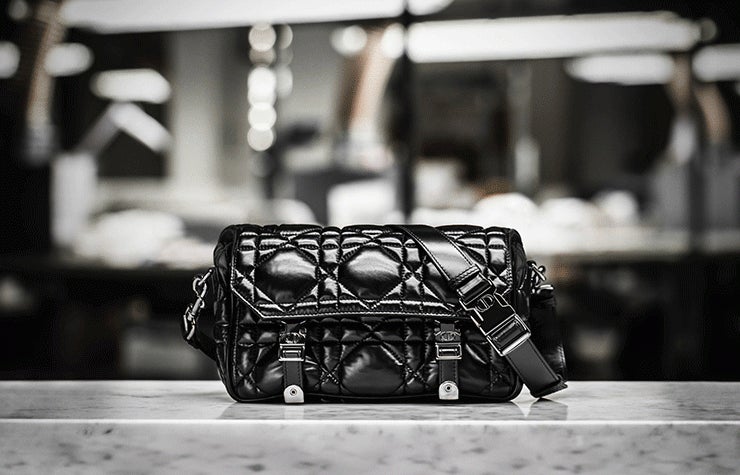 DIOR】「ディオールキャンプ」バッグ - 「マクロカナージュ」の卓越