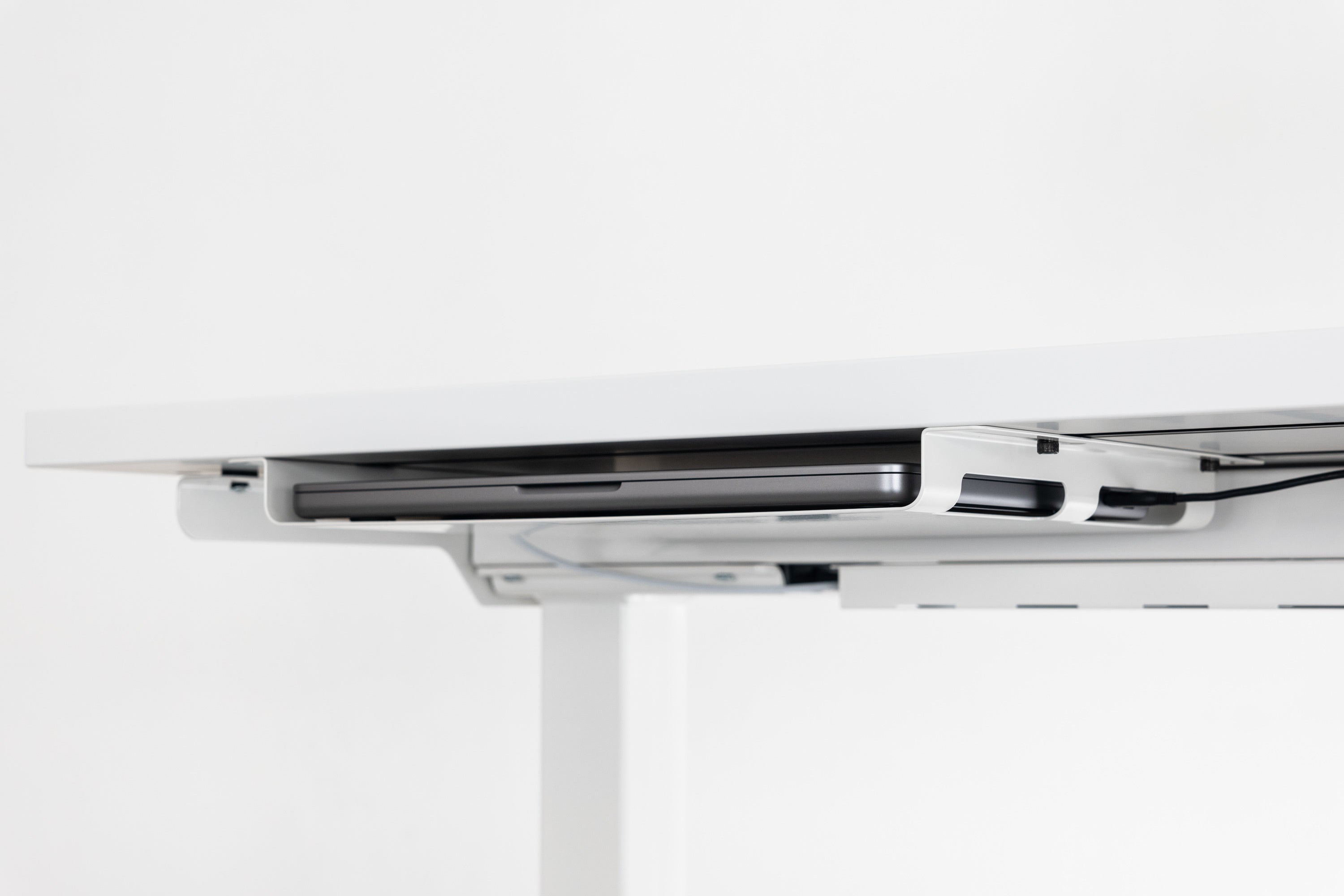 モジュール式拡張デスク『PREDUCTS DESK』昇降デスクモデル『DESK