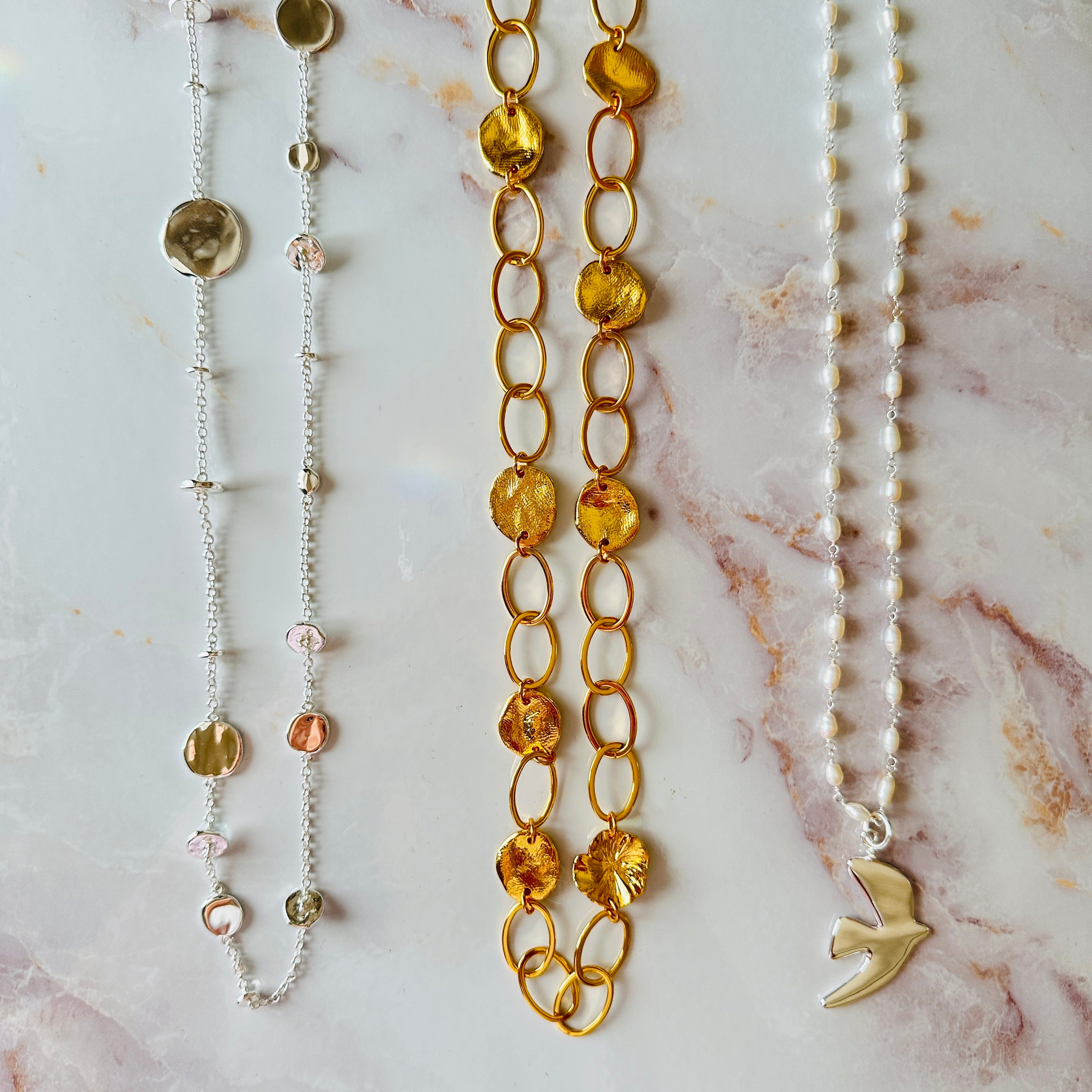 セシル・エ・ジャンヌ」この夏つけたい大ぶりジュエリーをチェック