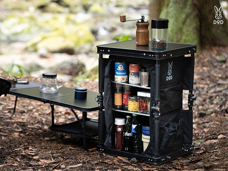 いつでもどこでも片付け上手。コンパクトに折りたためる収納棚