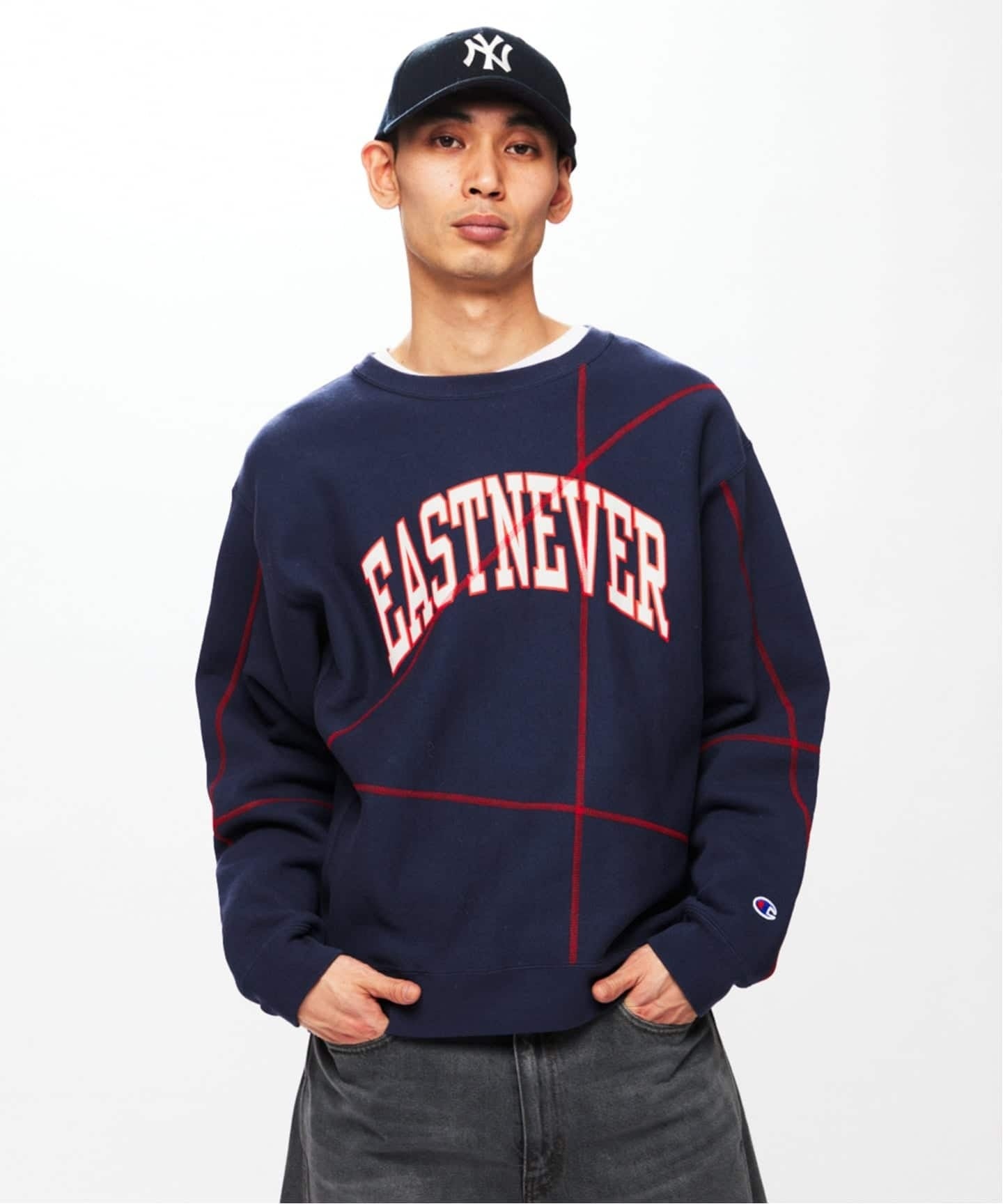 Champion for JOURNAL STANDARD）ステッチを走らせた新たなリバース