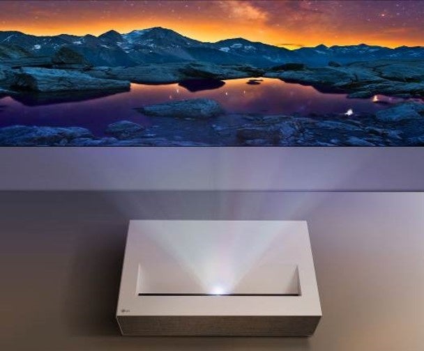 壁だけあれば楽しめる、ホームエンターテインメントの新しい形 webOS