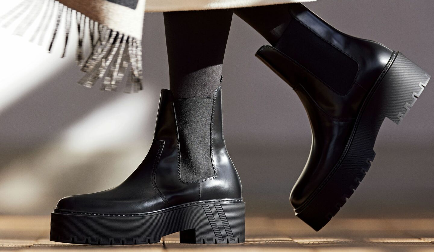 エルメス」ソールの “H” モチーフが際立つ【サイドゴアブーツ】｜冬は
