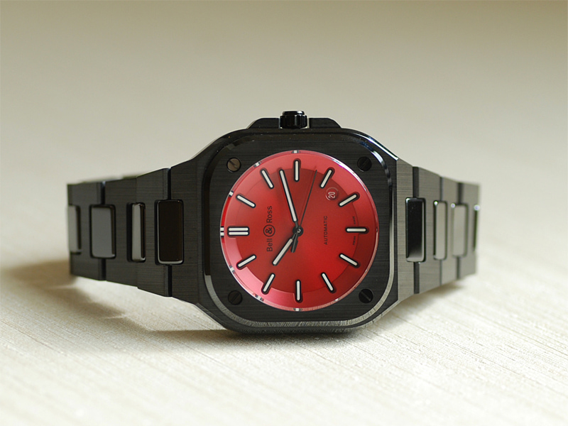 Bell&Ross】日本限定99本 「BR-05 レッド ブラック セラミック」登場