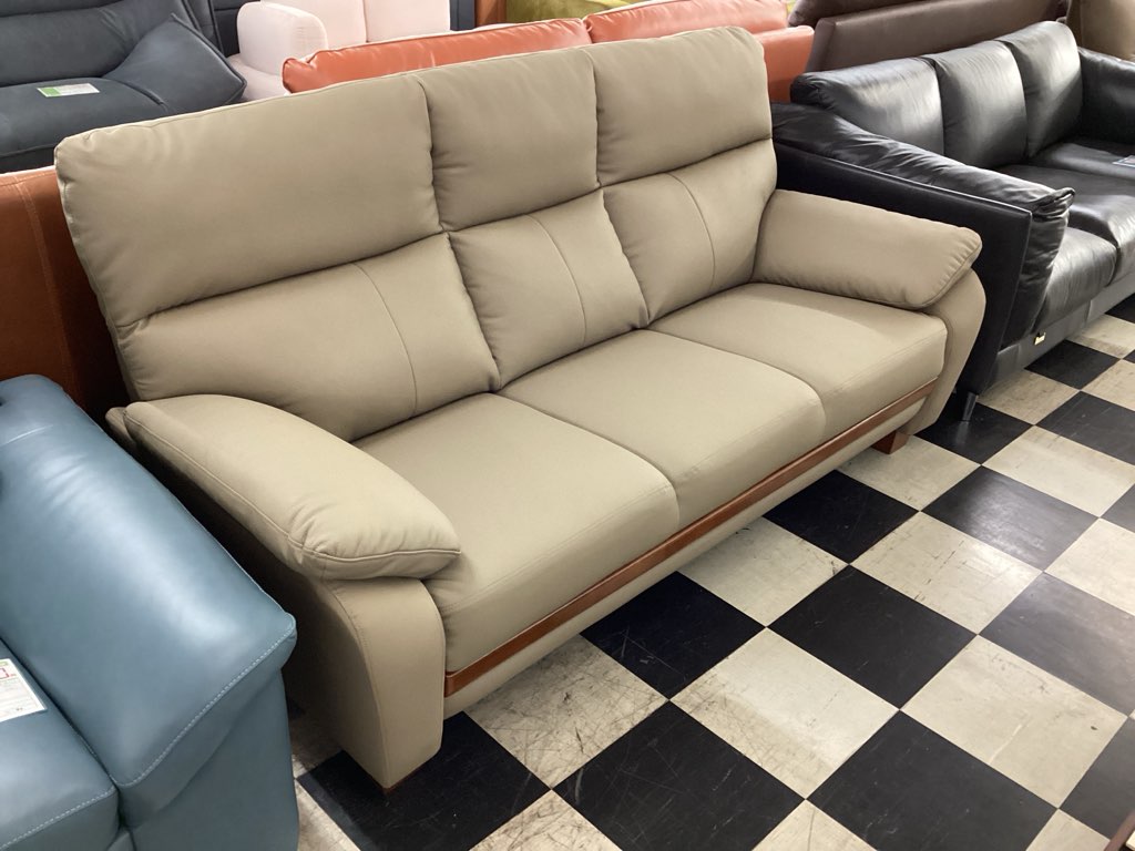 ◼︎littleangel◼︎【福岡県北九州市内のみ配送ソファ