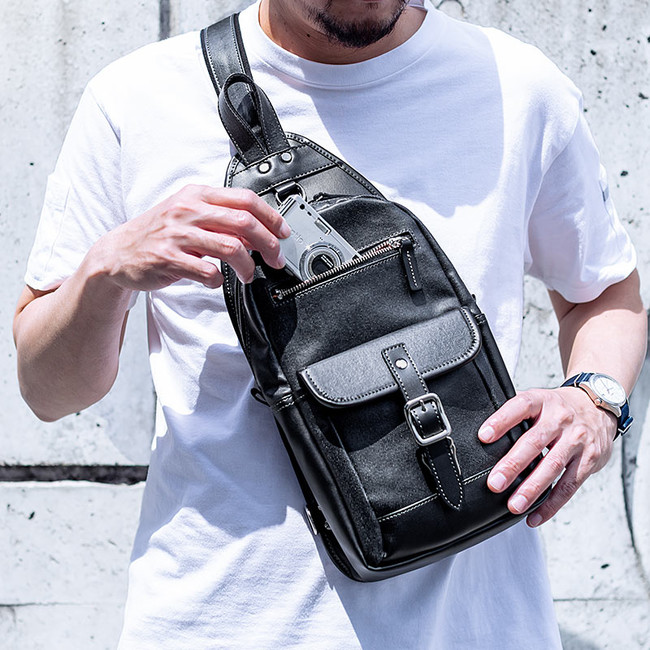 特殊コーティングを施した岡山デニム素材を使用した日本製のボディ